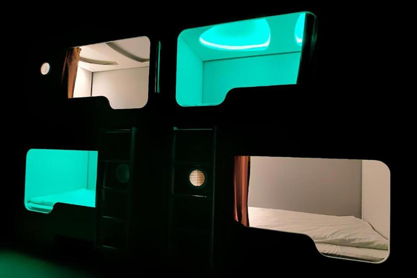 Single Bed 4-Bed Dormitory Room,1466243054:JPEG